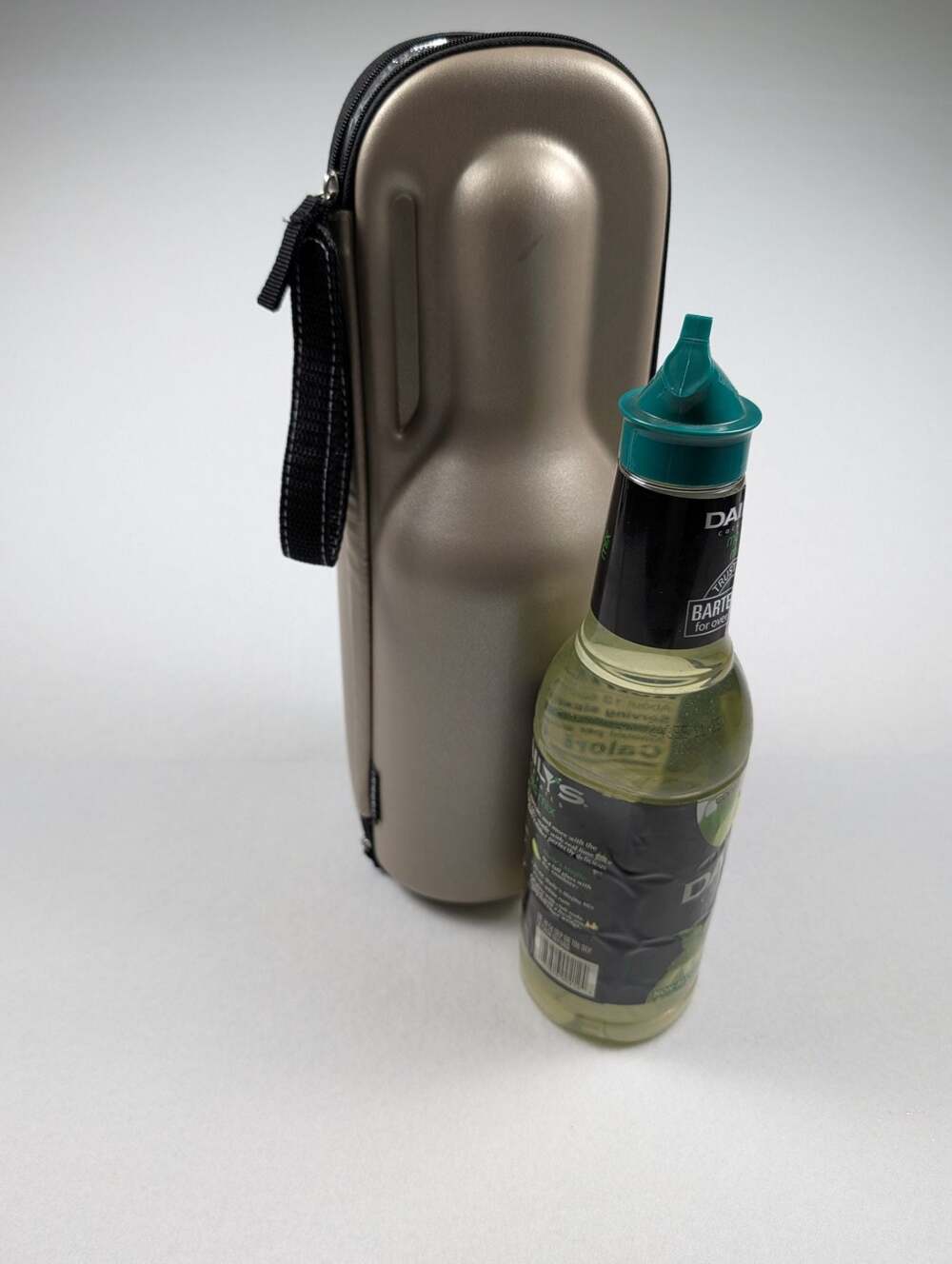 Rabbit Wine Trek Portable Insulated Bottle Cooler